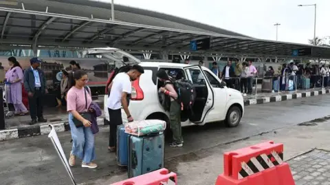 Bangalore Airport Cab — One Day Trip From Bangalore tour package